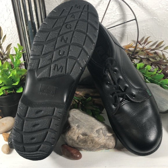 Magnum Women Non Slip Oil Resistant Lace Up Work Shoe Solid Black NWOT New Cond - Picture 16 of 16